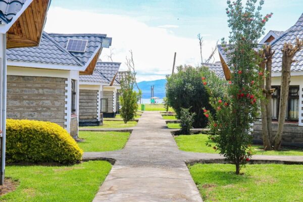 burchs-Executive Suites (Cottages Exterior)